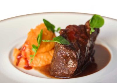 Imagen-Tapa-de-carrillada-Cafeteria-la-Mina